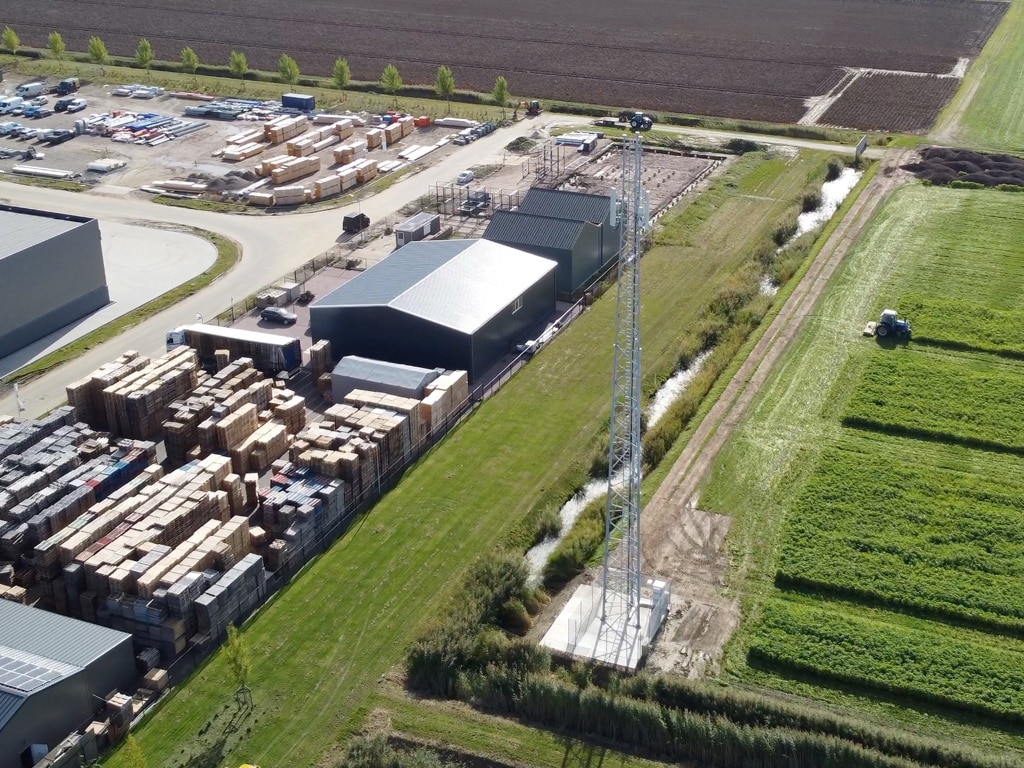 Bouw nieuwe vakwerkmast in Rilland